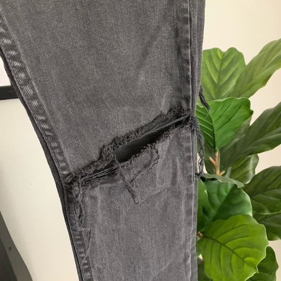 SOLD - SKINNY JEANS - Picture 4 of 8